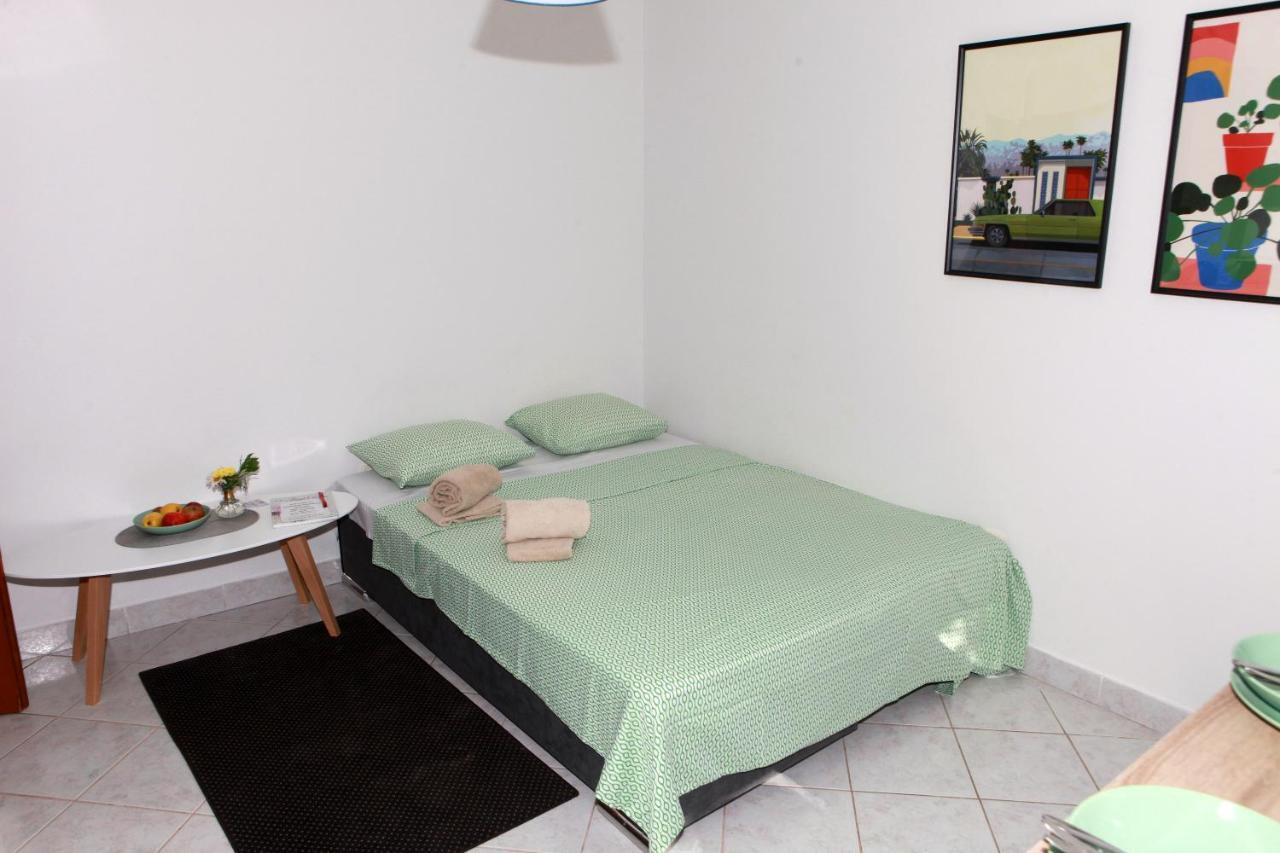 Apartment Magnolija - Free Parking Károlyváros Kültér fotó